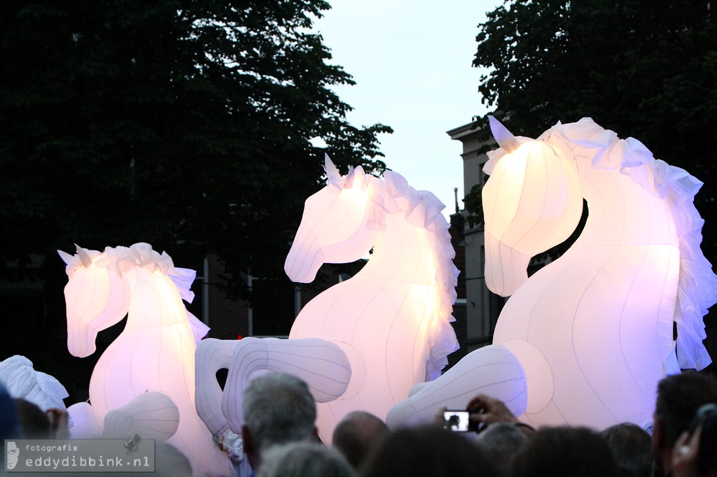 2016-07-08 Compagnie des Quidams - FierS a Cheval 007